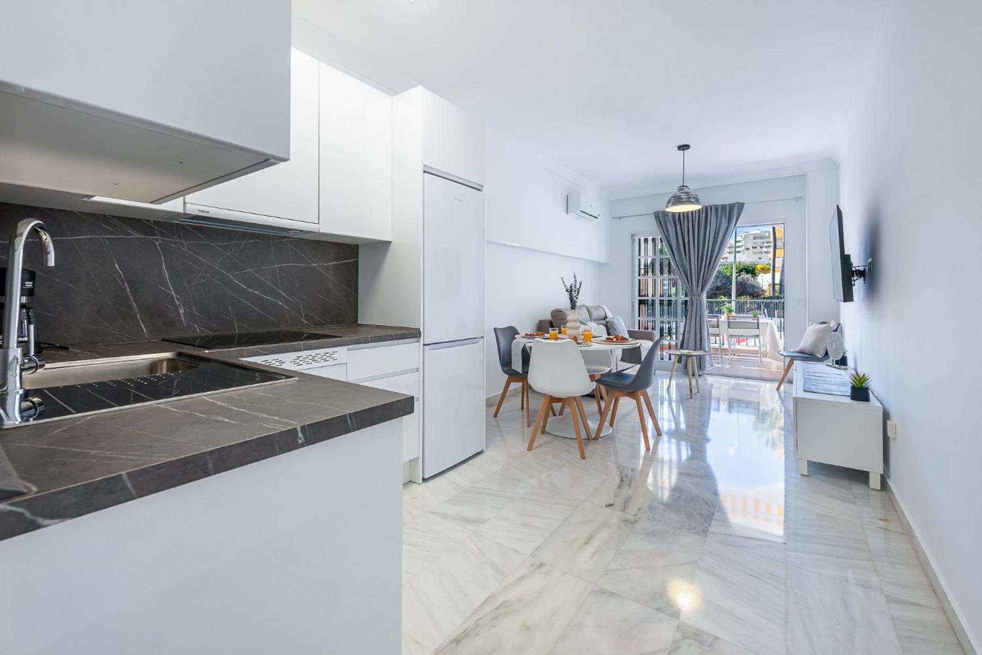 797 Holiday Rentals - Apartamento En Pueblo Quinta A 1 Min De La Playa Benalmádena Esterno foto